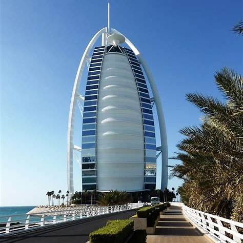 Luxury Hotels in Dubai Under $200: Unbeatable Deals