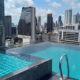 Top Hostels for Digital Nomads in Bangkok: Stay Cheap & Connected